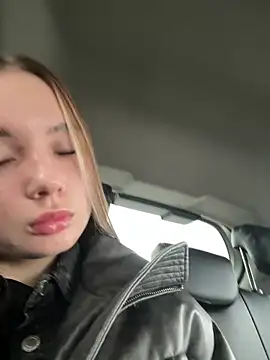 StephanieMur online show from 11/21/25, 04:22