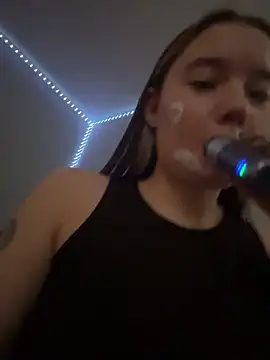 StephanieMur online show from 11/29/25, 05:07