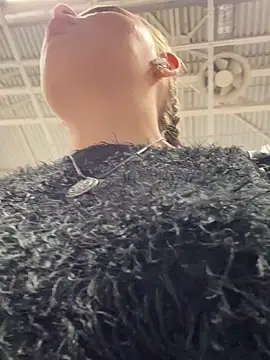 Snapshot of StephanieMur chatting on 09/28/25, 05:03 StephanieMur online show from 09/28/25, 05:03