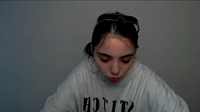 Sun Shine   online show from 11/01/25, 09:03