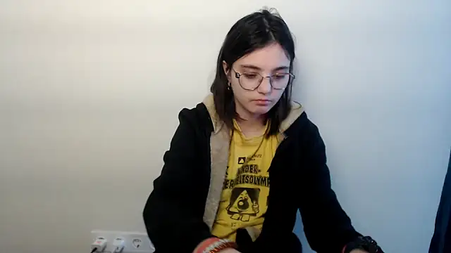 Snapshot of Sun_Shine__ chatting on 02/09/26, 01:09 Sun Shine online show from 02/09/26, 01:09