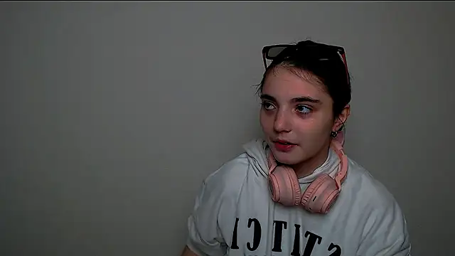 Sun Shine   online show from 10/29/25, 11:25