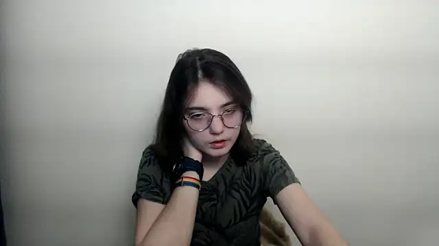 Snapshot of Sun_Shine__ chatting on 02/06/26, 04:14 Sun Shine online show from 02/06/26, 04:14