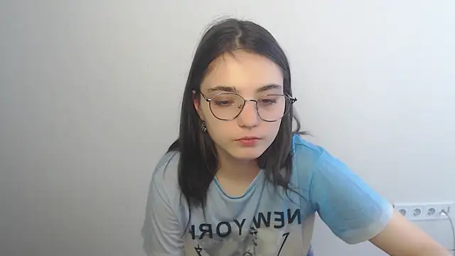 Sun Shine   online show from 05/17/26, 04:34