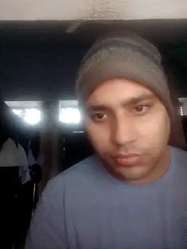 Desirock001 online show from 12/21/25, 03:08