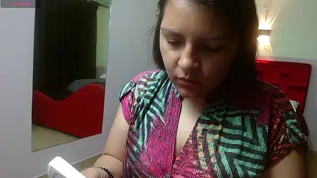 Sahamara 07 online show from 11/17/25, 01:48