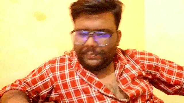 Snapshot of brownbear6 chatting on 10/27/25, 06:42 brownbear6 online show from 10/27/25, 06:42