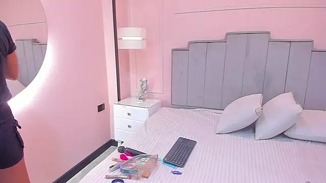 gabriela lux online show from 10/16/25, 01:08