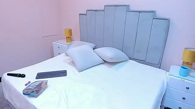 gabriela lux online show from 09/24/25, 11:50