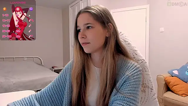 Snapshot of ValerieBubbles chatting on 10/20/25, 12:34 ValerieBubbles online show from 10/20/25, 12:34