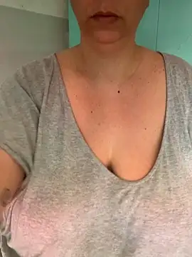 LupeLok online show from 10/01/25, 02:54