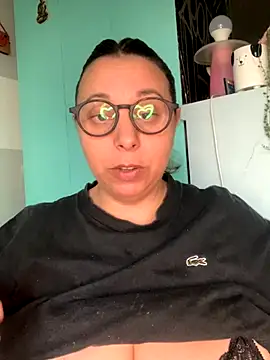 LupeLok online show from 10/17/25, 08:54