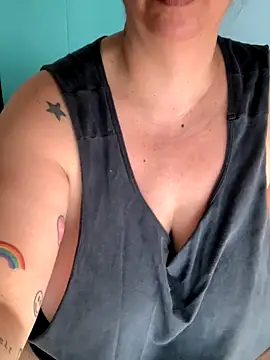 LupeLok online show from 09/18/25, 04:54