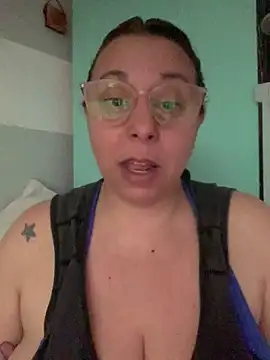 LupeLok online show from 10/22/25, 04:50