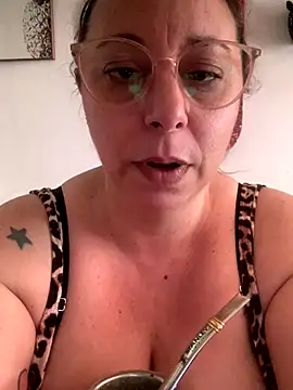 LupeLok online show from 11/22/25, 08:29