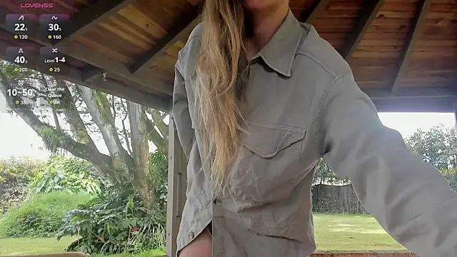Angiehuston1 online show from 04/25/26, 02:14