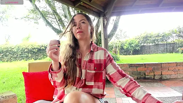 Angiehuston1 online show from 04/17/26, 03:04