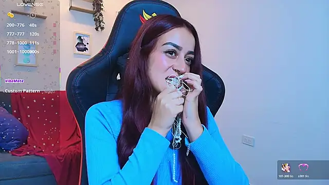 ViolethRosse online show from 11/13/25, 09:08