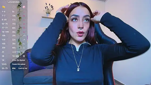 ViolethRosse online show from 12/19/25, 06:32