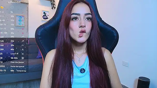 ViolethRosse online show from 10/29/25, 05:23