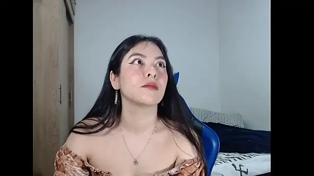 EloiseJun online show from 04/18/26, 03:53