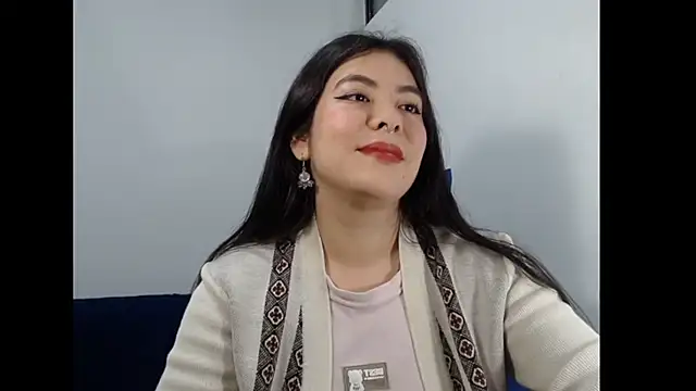 Snapshot of EloiseJun chatting on 06/16/26, 04:45 EloiseJun online show from 06/16/26, 04:45