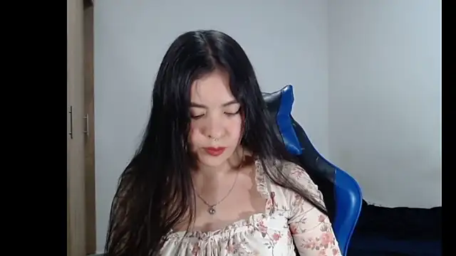 EloiseJun online show from 03/16/26, 06:06