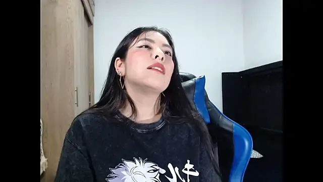 Snapshot of EloiseJun chatting on 07/05/26, 04:52 EloiseJun online show from 07/05/26, 04:52