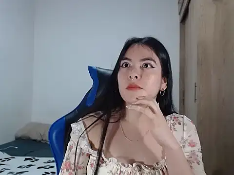 Snapshot of EloiseJun chatting on 09/17/25, 09:06 EloiseJun online show from 09/17/25, 09:06