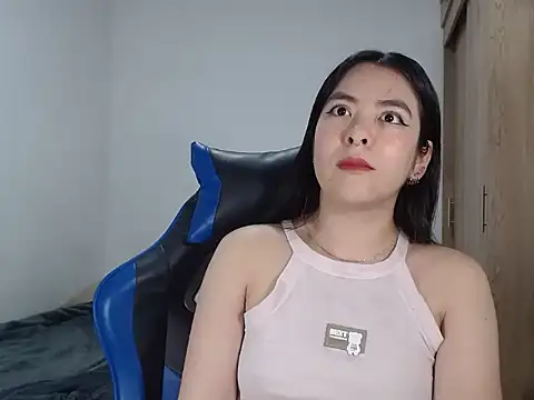 EloiseJun online show from 12/20/25, 12:13