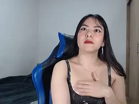 EloiseJun online show from 02/13/26, 05:07