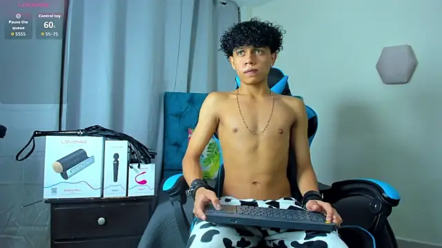 Snapshot of _taylor_black chatting on 09/11/25, 12:54  taylor black online show from 09/11/25, 12:54