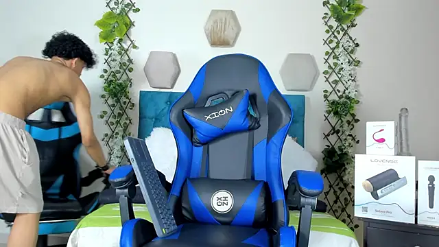  taylor black online show from 11/04/25, 09:07