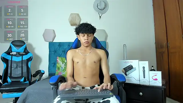 Snapshot of _taylor_black chatting on 09/22/25, 11:33  taylor black online show from 09/22/25, 11:33