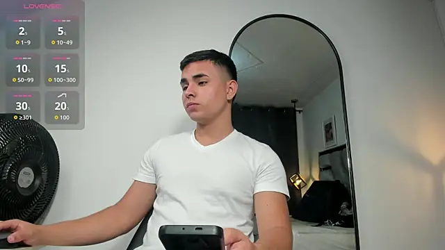 Snapshot of lianfox_ chatting on 05/18/26, 12:54 lianfox online show from 05/18/26, 12:54