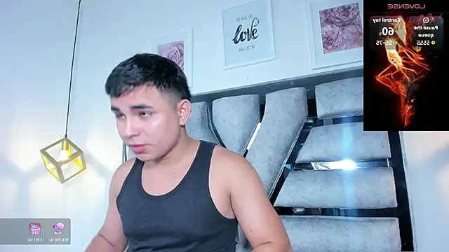 lianfox  online show from 04/15/26, 12:53