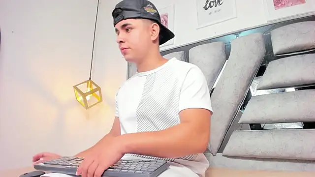 lianfox  online show from 03/10/26, 12:20