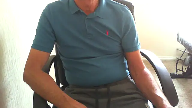 Snapshot of rogpb chatting on 06/15/26, 10:04 rogpb online show from 06/15/26, 10:04