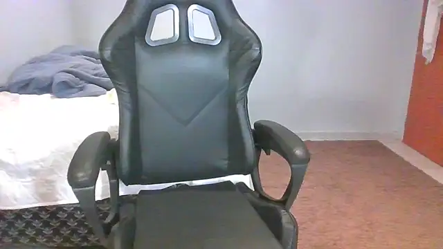 Mayalorenz online show from 11/25/25, 07:58