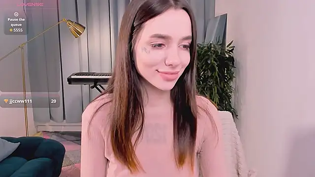 Snapshot of shuggybaby chatting on 09/21/25, 06:18 shuggybaby online show from 09/21/25, 06:18