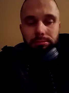 Snapshot of Barber33zk chatting on 03/05/26, 10:48 Barber33zk online show from 03/05/26, 10:48