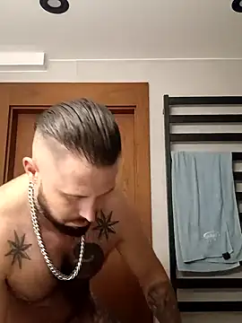 Snapshot of Barber33zk chatting on 09/10/25, 06:56 Barber33zk online show from 09/10/25, 06:56