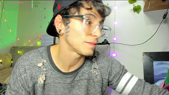 puepleholly online show from 02/03/26, 12:21