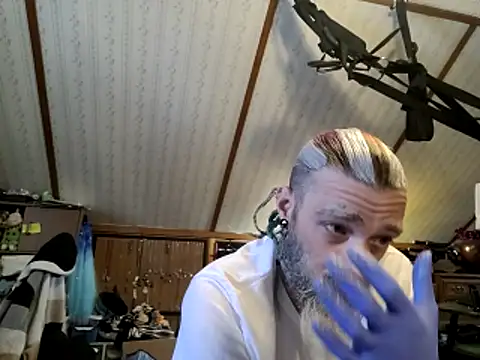 thejuicybacon online show from 12/04/25, 05:56