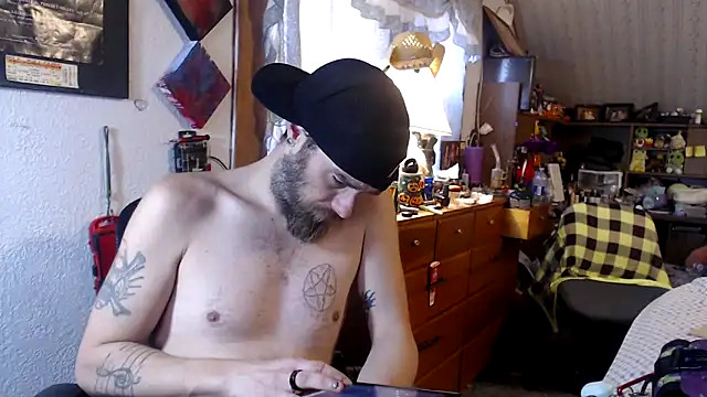 Snapshot of thejuicybacon chatting on 10/01/25, 06:45 thejuicybacon online show from 10/01/25, 06:45