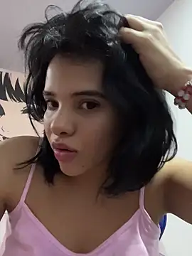 Snapshot of Ada_sienn chatting on 07/08/26, 03:24 Ada sienn online show from 07/08/26, 03:24