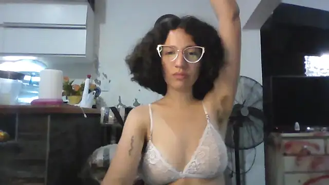 loliporomero online show from 11/15/25, 02:37