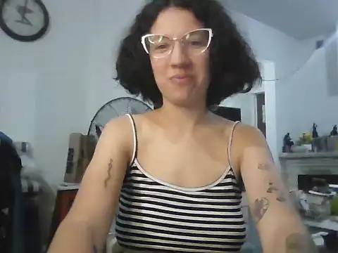 Snapshot of loliporomero chatting on 09/29/25, 01:34 loliporomero online show from 09/29/25, 01:34