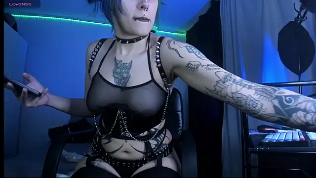 kattusauruss online show from 03/11/26, 04:39