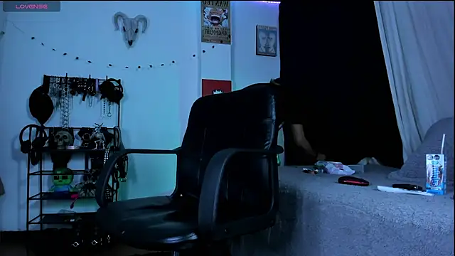 kattusauruss online show from 04/10/26, 01:34